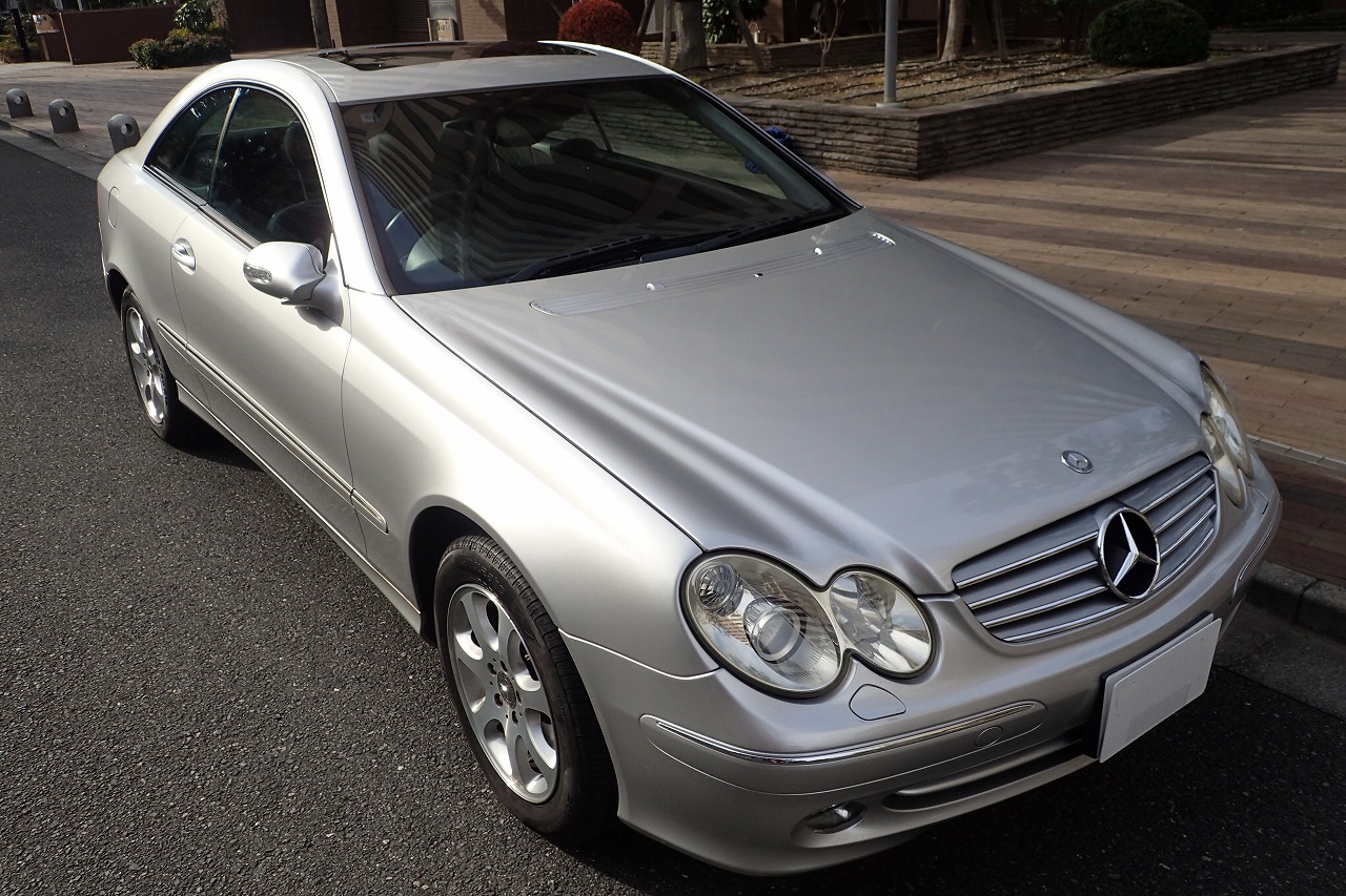 メルセデス・ベンツCLK240 2003年式のメインビジュアル